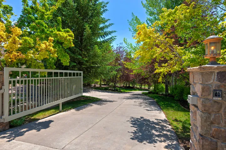 2999 Eastshore Rd, Saint Charles, Idaho 83272