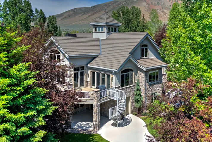 2999 Eastshore Rd, Saint Charles, Idaho 83272