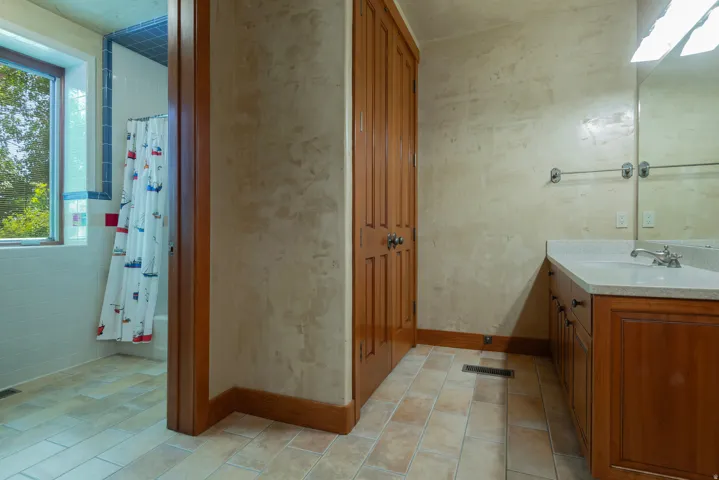 2999 Eastshore Rd, Saint Charles, Idaho 83272