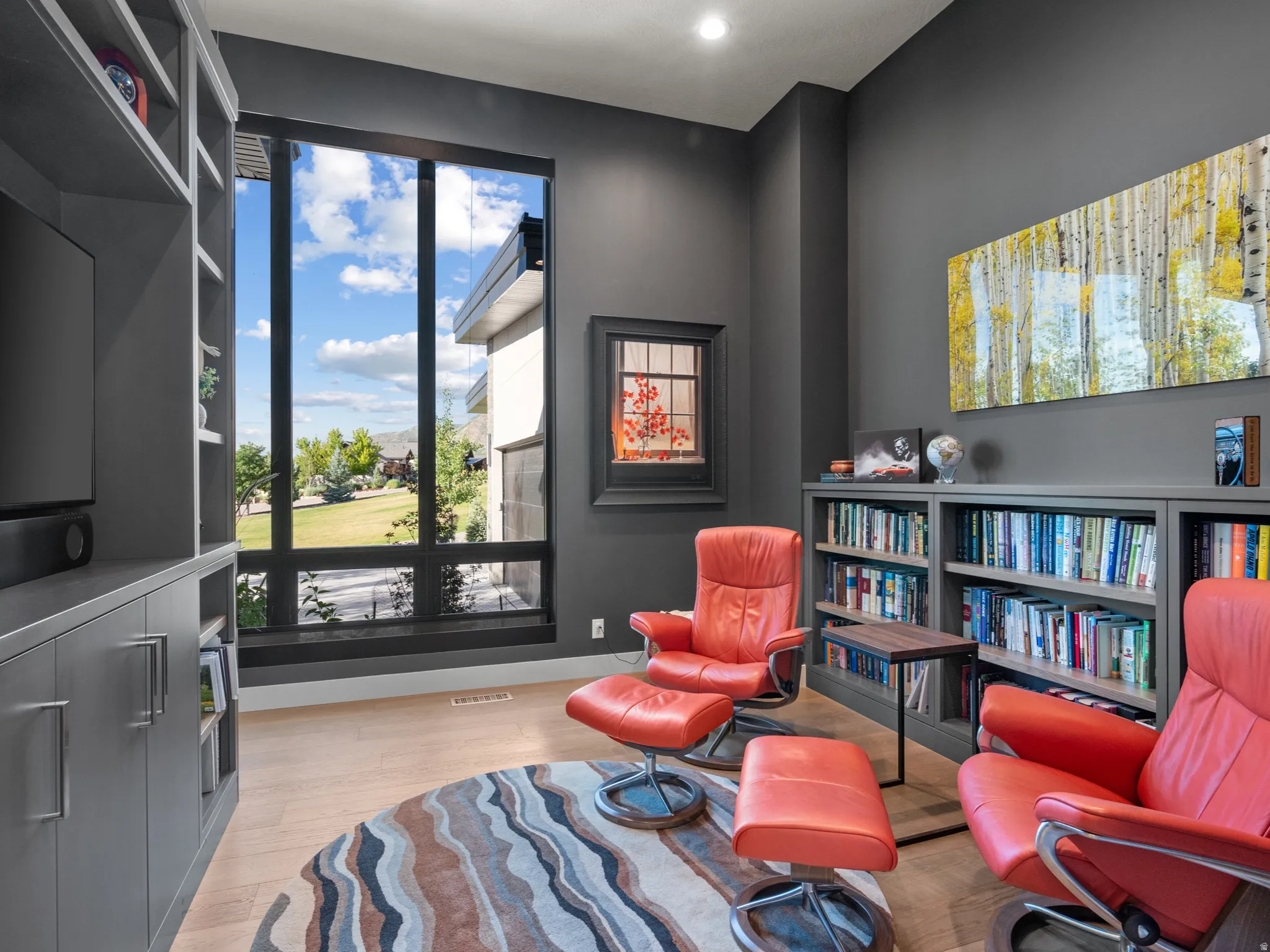 Office / library off the entry.Plenty of built-in shelving.