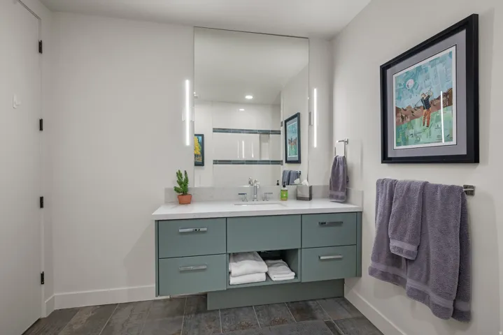Floating vanity with quartz counters