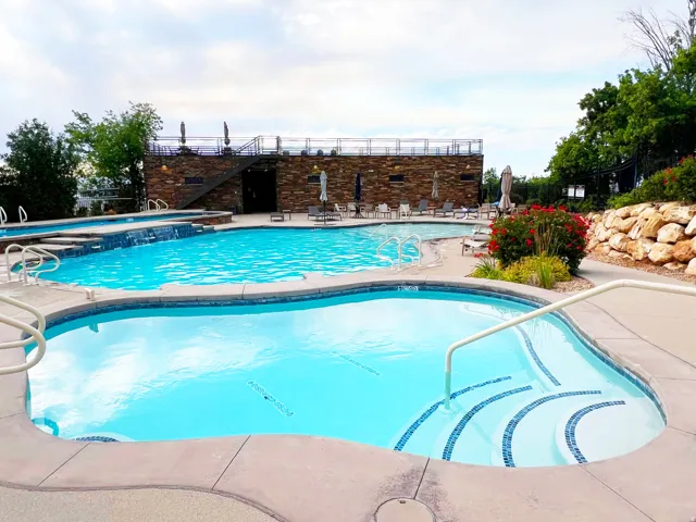 Community pool