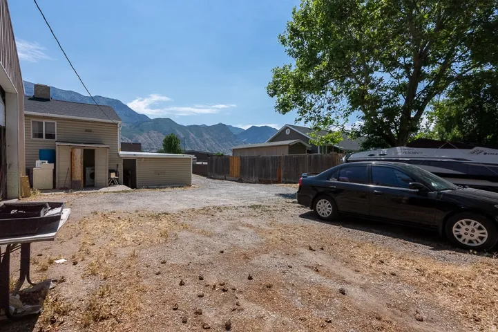 Gravel parking area offering ample space and mountain scenery