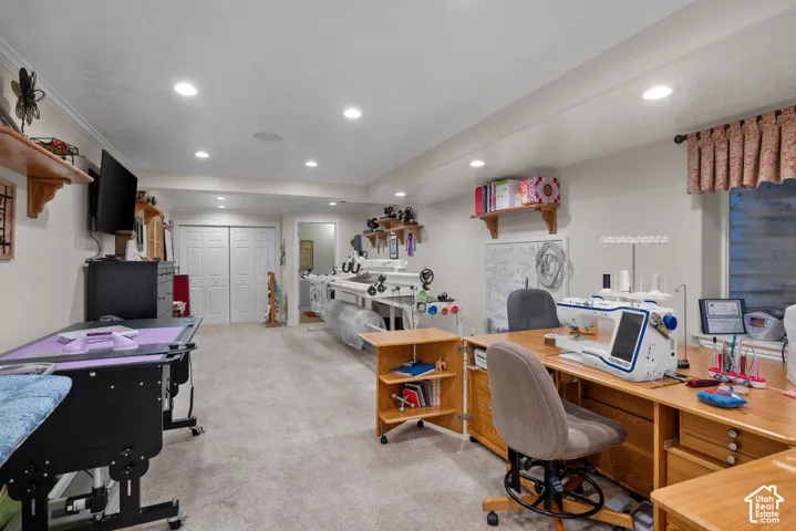 oversized Basement bedroom 3 - being used as a craft/ quilting room