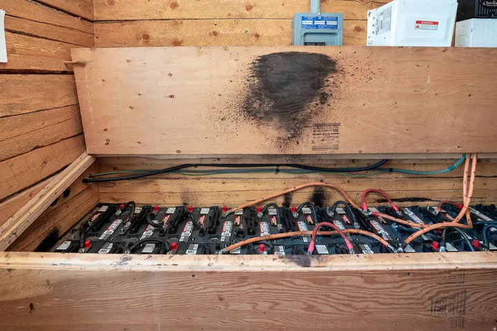 Enclosed battery bank with multiple connected units