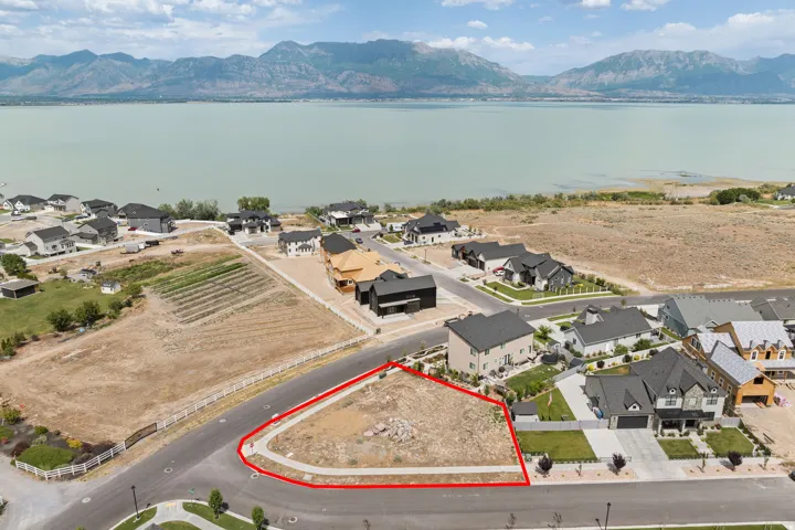 Level lot with established street frontage and sidewalk
