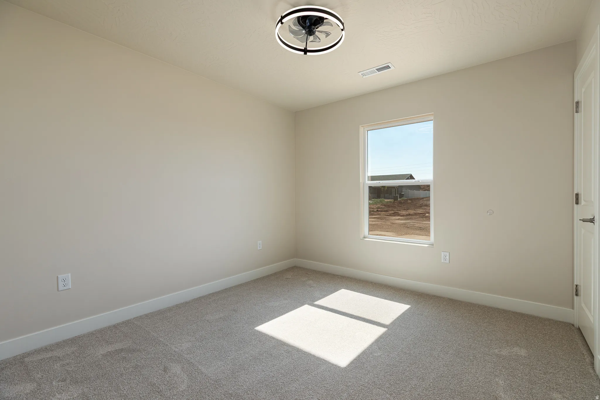 Neutral tone wall finishes