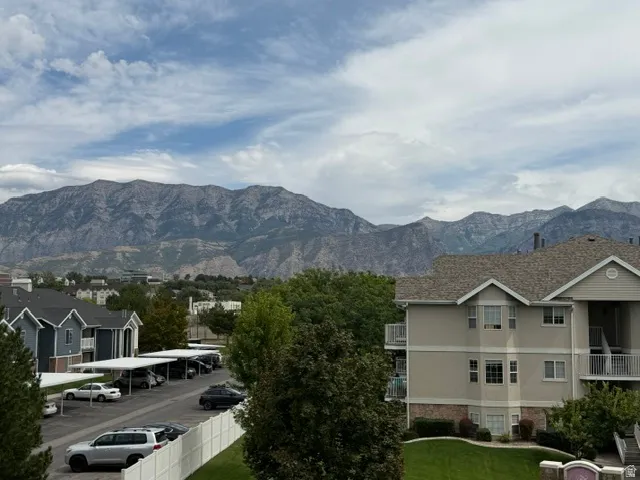 Spectacular Mountain Views!