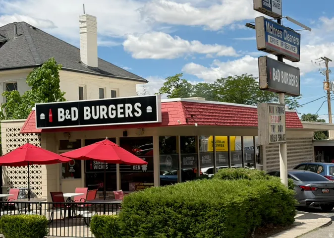 B&D Burgers within walking distance