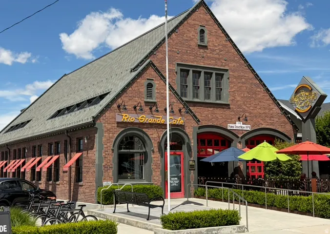Rio Grande Cafe within walking distance