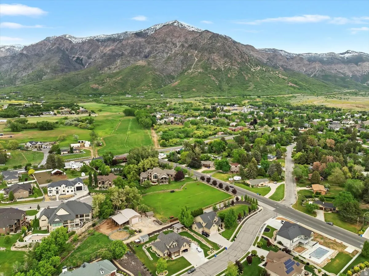 One and only luxury estate features 360 views and mountain living