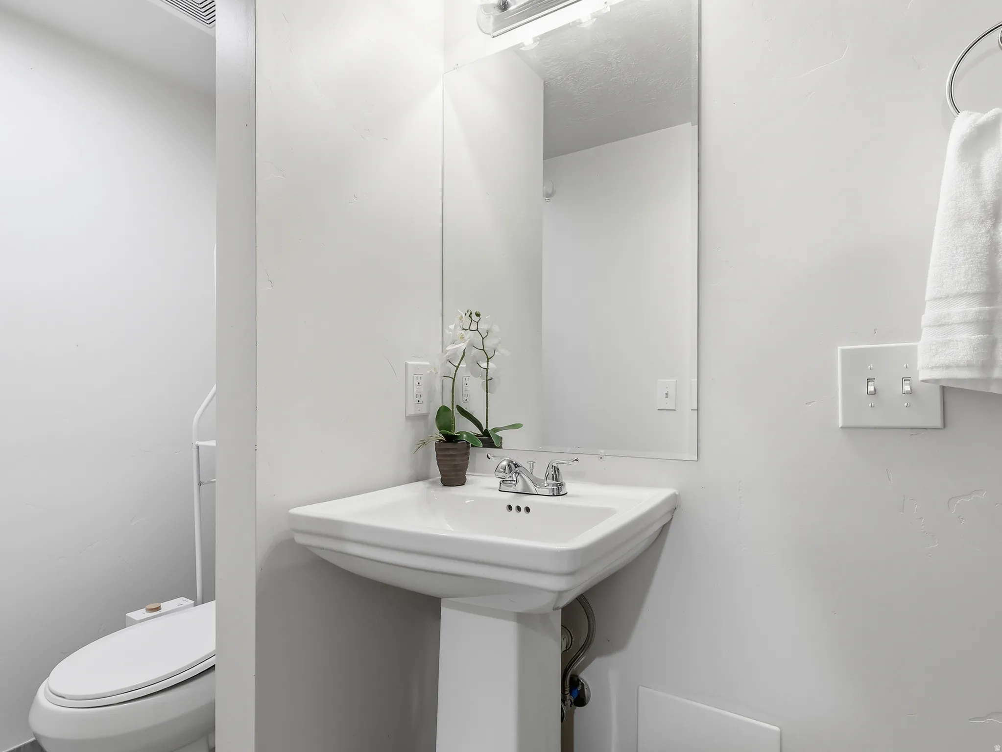 3/4 Bedroom