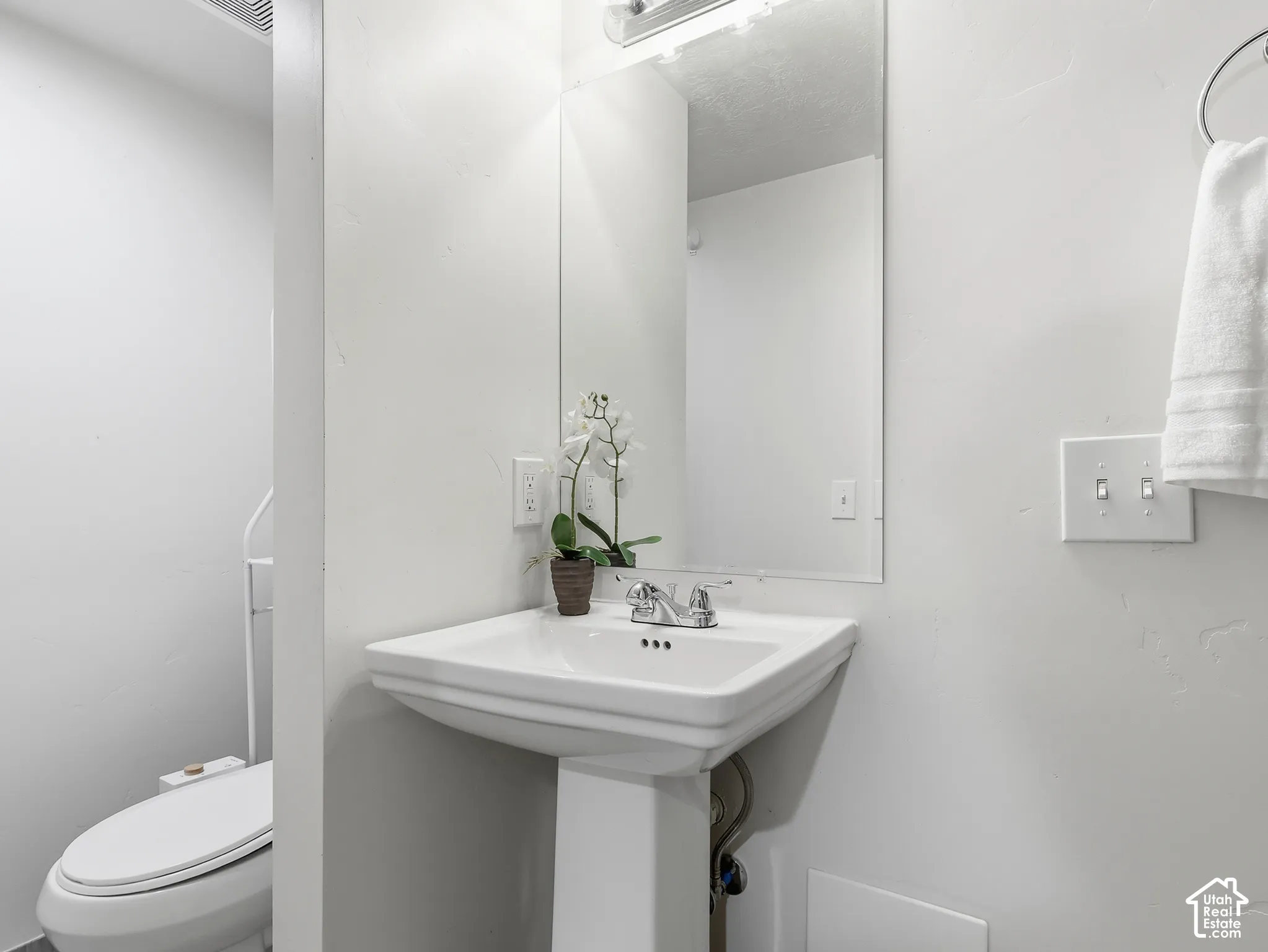 3/4 Bedroom