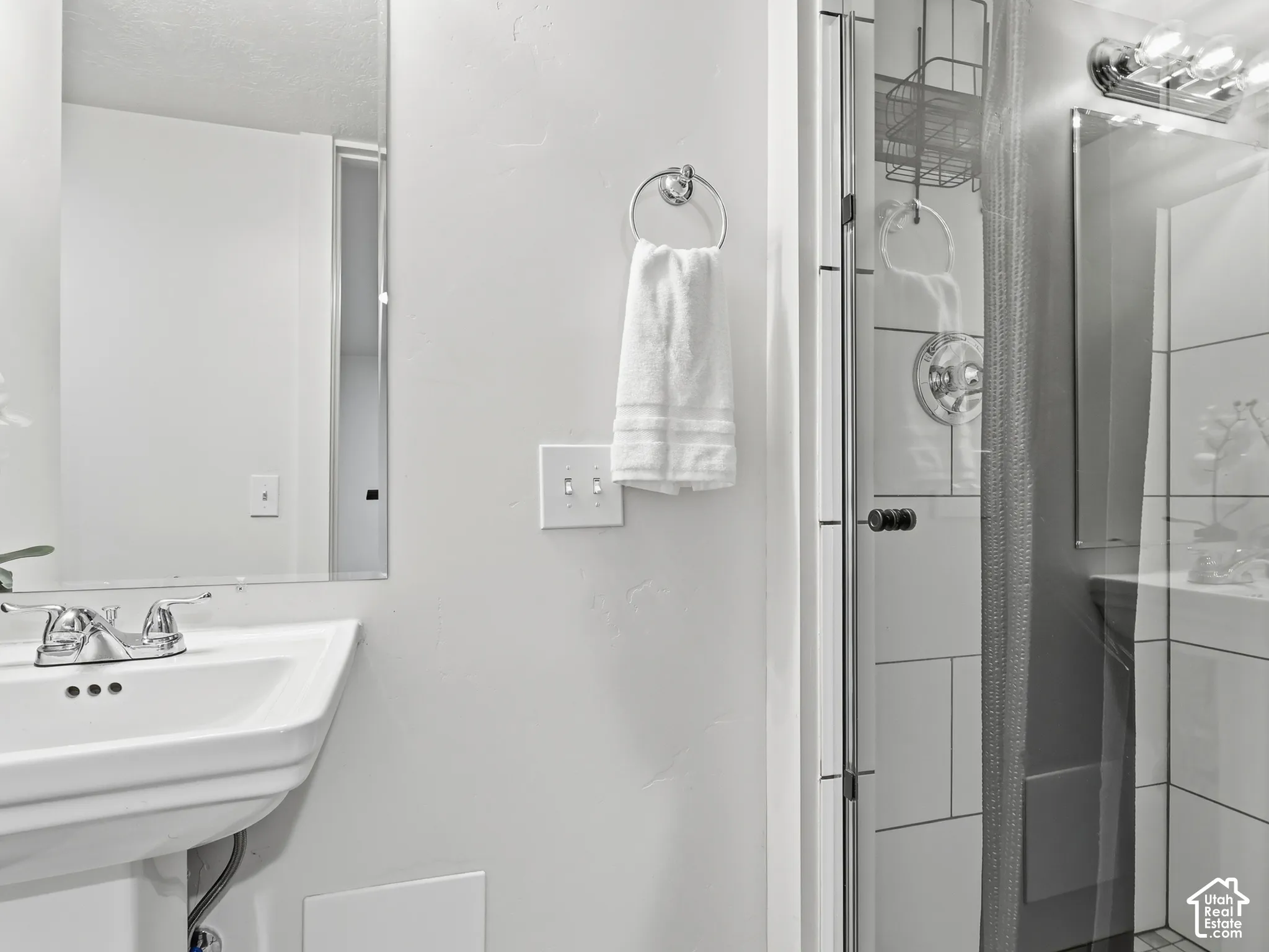 3/4 Bedroom