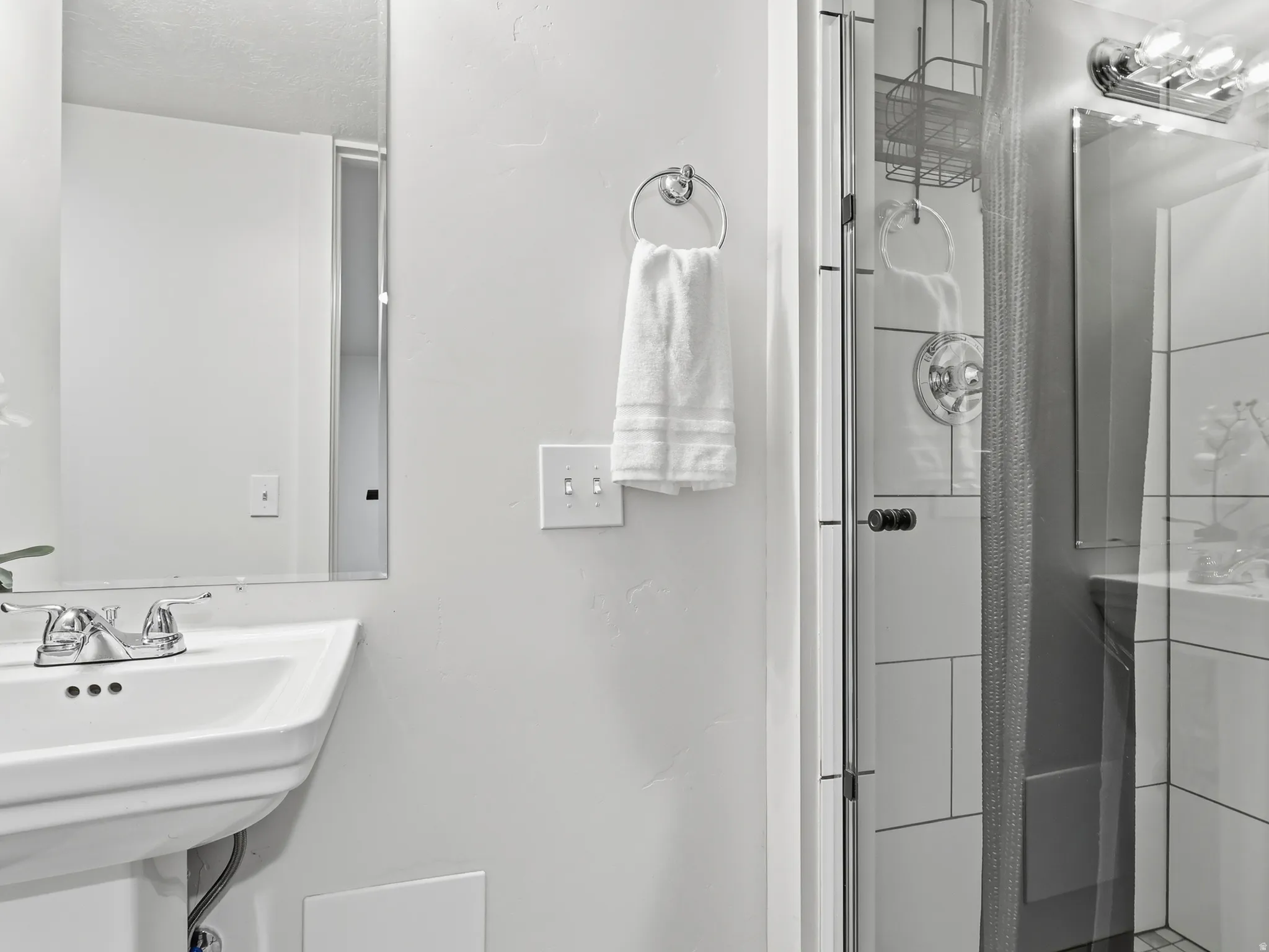 3/4 Bedroom