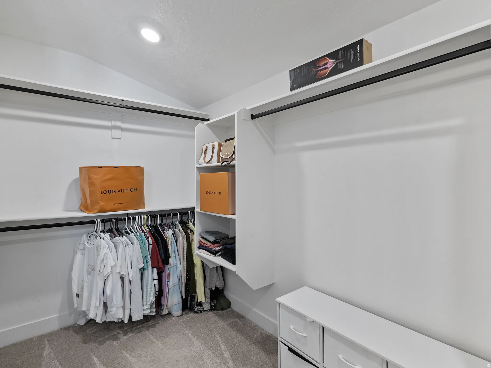 Walk in closet