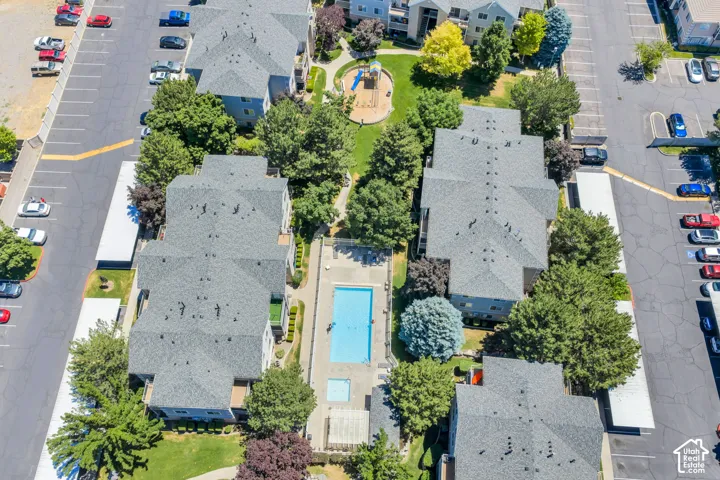Aerial perspective showcasing Community Pool