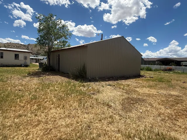 Outdoor structure