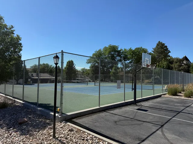 5769 S Waterbury Cir #a, Salt Lake City, Utah 84121