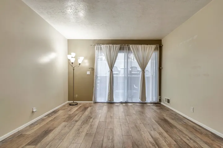 5769 S Waterbury Cir #a, Salt Lake City, Utah 84121