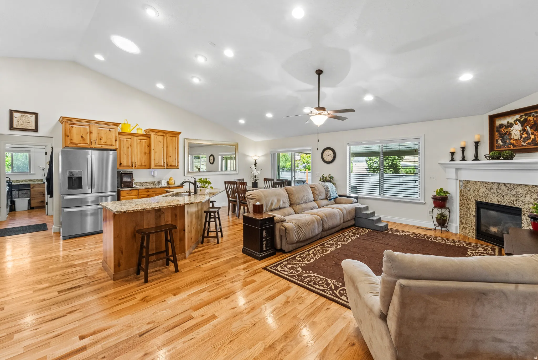 Vaulted ceiling with recessed lighting