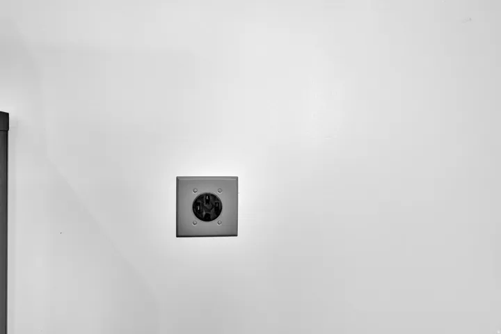 Image quality insufficient for description
