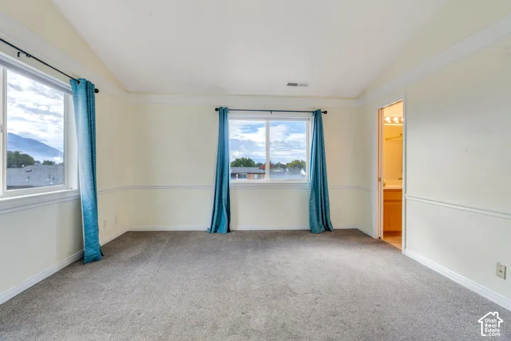 Spacious room with lots of natural light