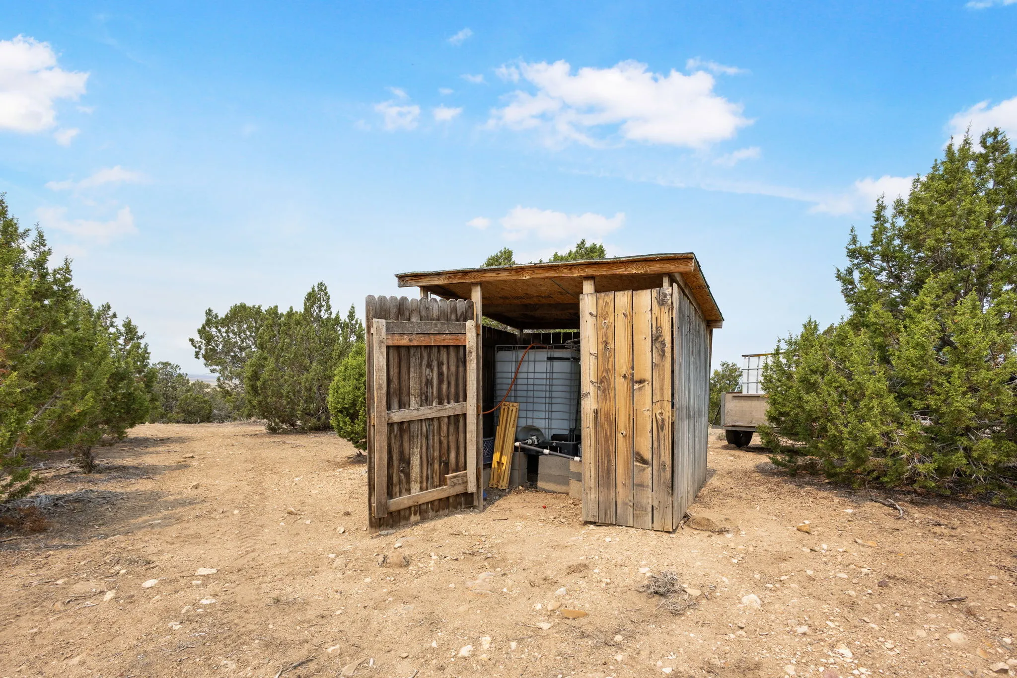 500 gallon water tank shed