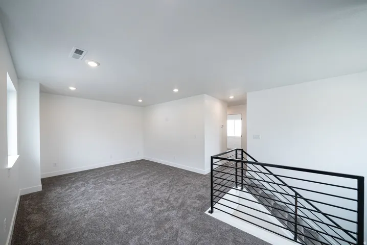 Lofty/2nd family room