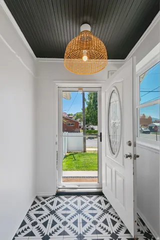 Entryway with New Milgard Door and Storm Door