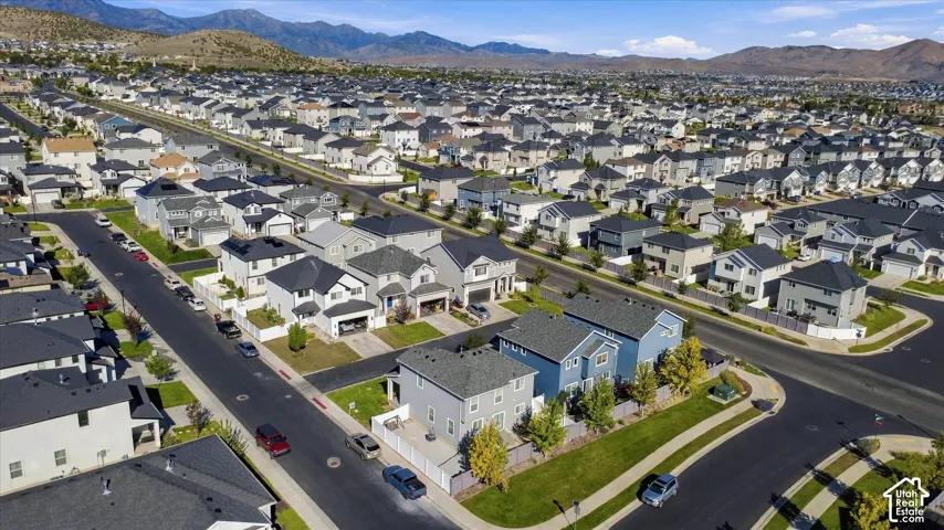 Residential community featuring detached homes