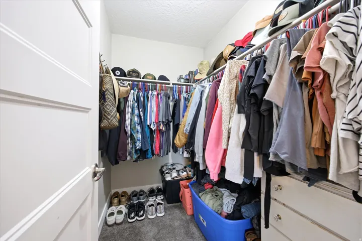 Walk in closet