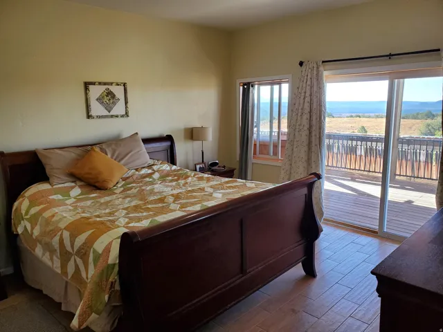 upstairs master bedroom