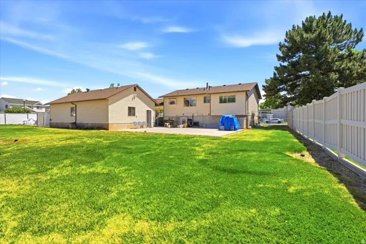 2626 W 1700 N, Clinton, Utah 84015
