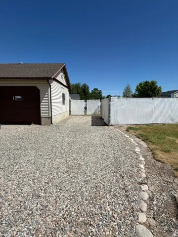 2626 W 1700 N, Clinton, Utah 84015