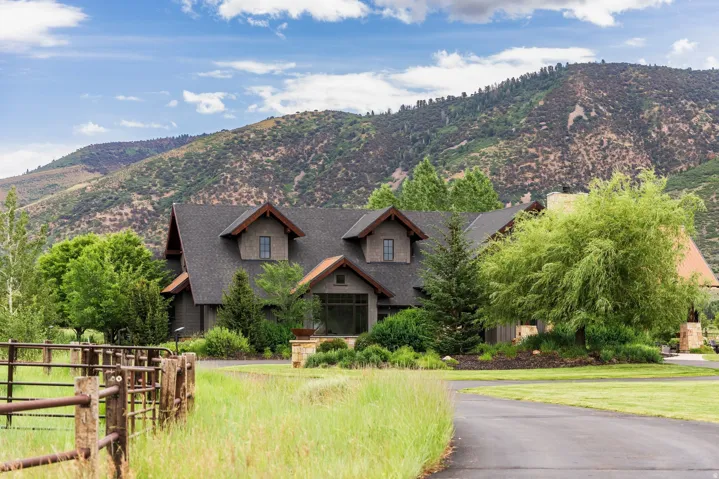 425 E Boulderville Rd, Oakley, Utah 84055