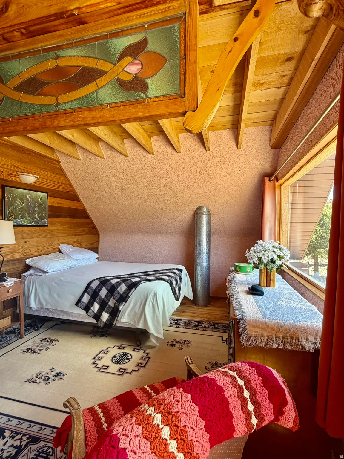 2nd floor bedroom
