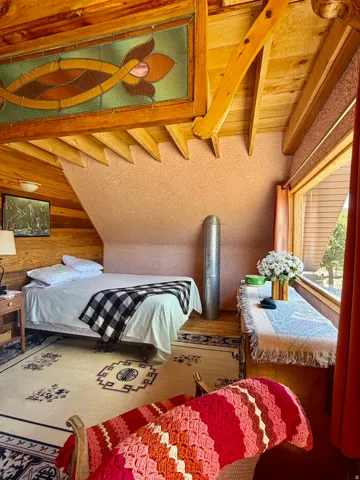 2nd floor bedroom