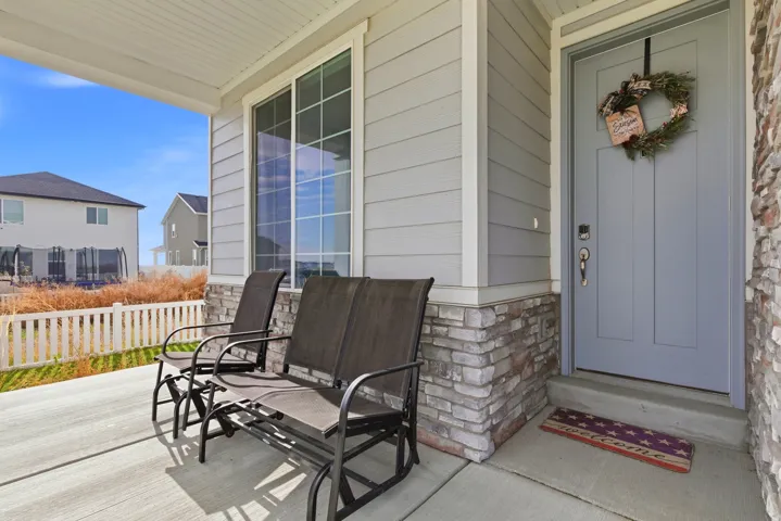Covered porch for enjoying your views of the mountains!