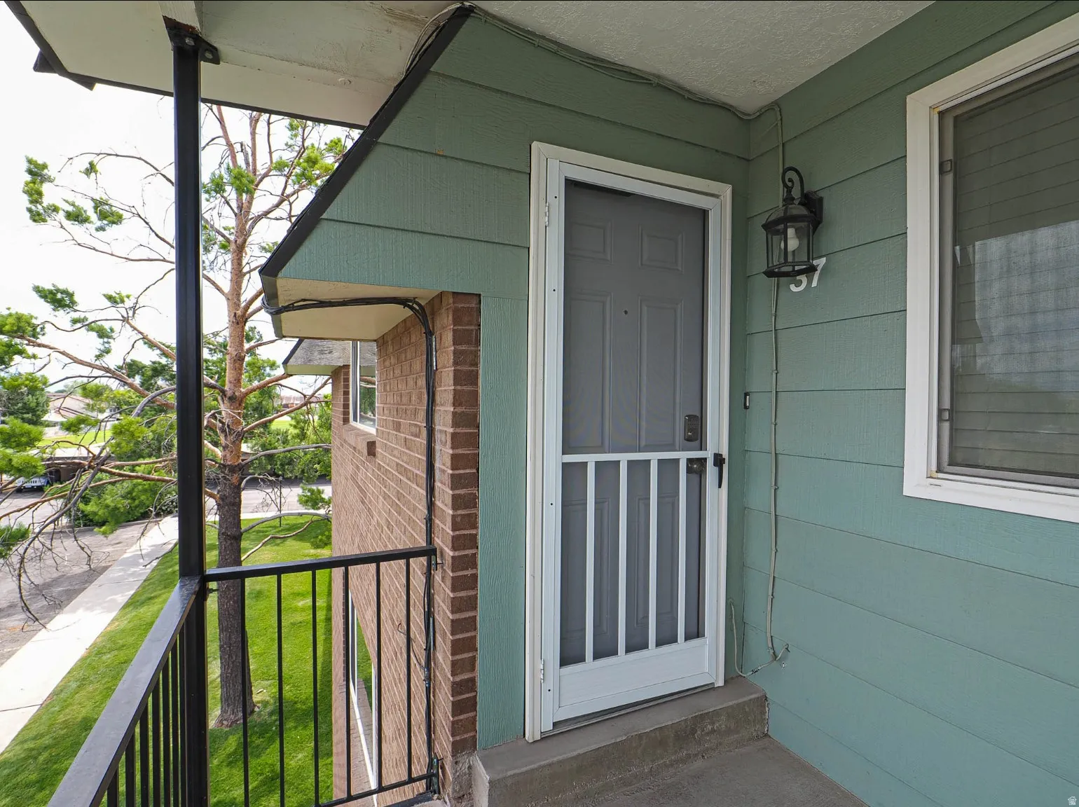 Top level condo with electronic keypad entry