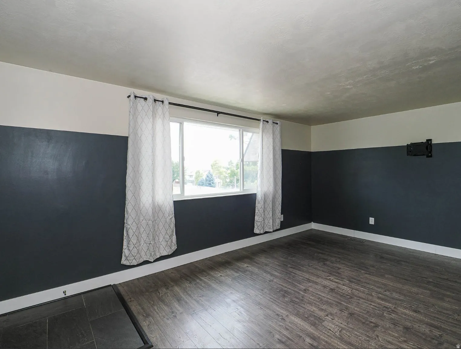 Spacious great room with low maintenance LVP flooring