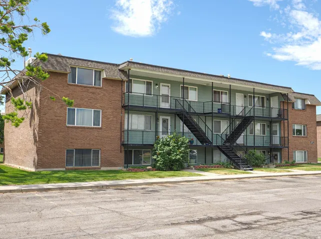 3677 S 2200 W #37 Top level condo