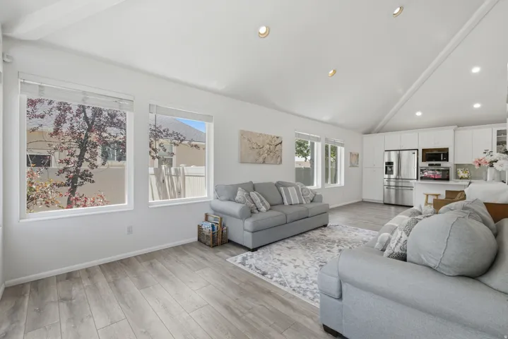Vaulted ceiling with recessed lighting