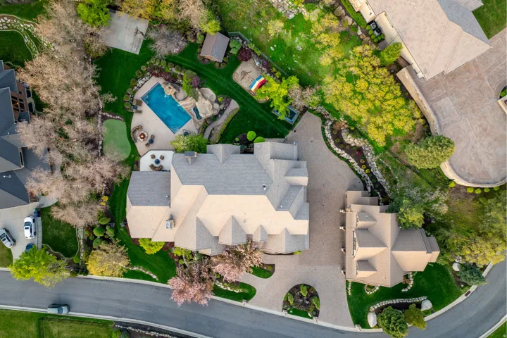 18 Snow Forest Ln, Sandy, Utah 84092