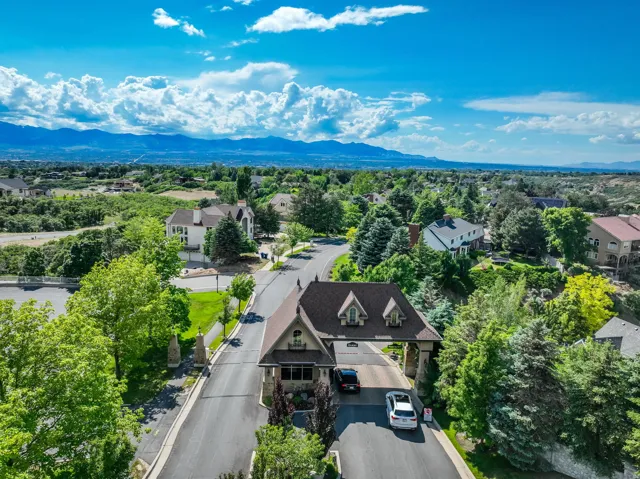 18 Snow Forest Ln, Sandy, Utah 84092