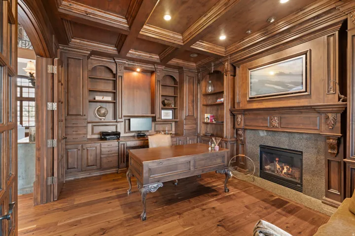 18 Snow Forest Ln, Sandy, Utah 84092