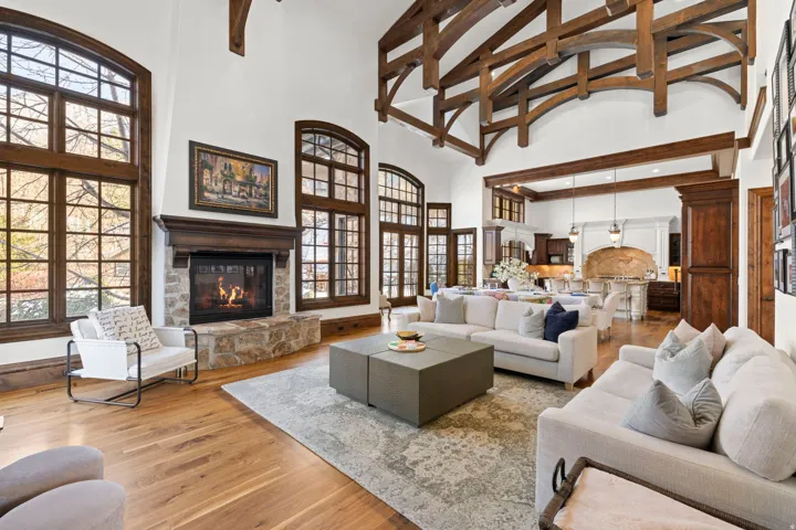 18 Snow Forest Ln, Sandy, Utah 84092