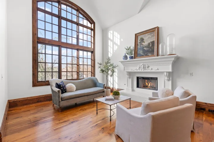 18 Snow Forest Ln, Sandy, Utah 84092