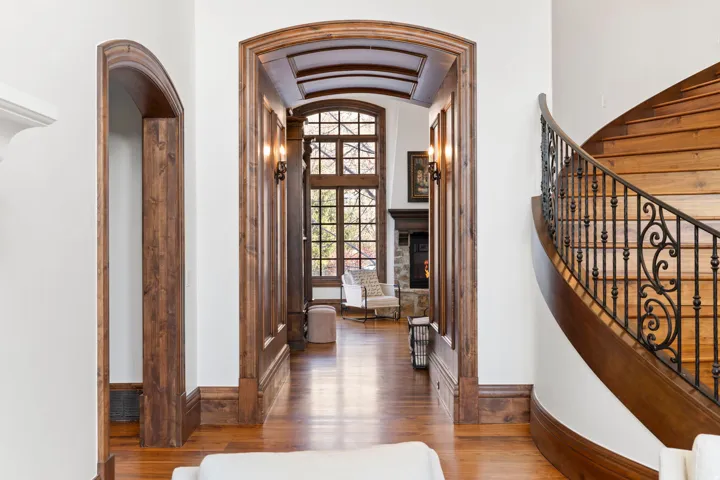 18 Snow Forest Ln, Sandy, Utah 84092