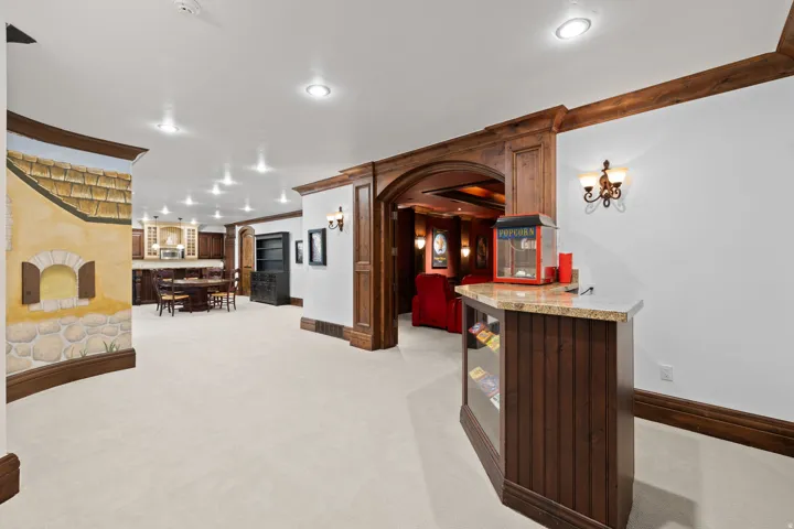 18 Snow Forest Ln, Sandy, Utah 84092
